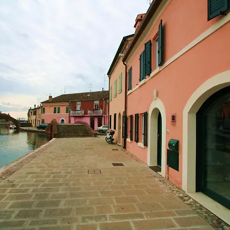 Lägenhet Guesthost - Ponte Della Pitagora Comacchio