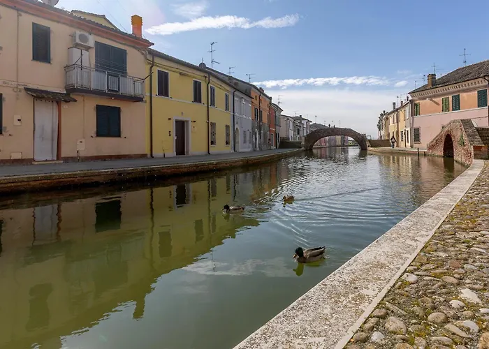 Lägenhet Guesthost - Ponte Della Pitagora Comacchio